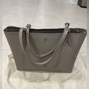 Women’s Tory Burch Tote